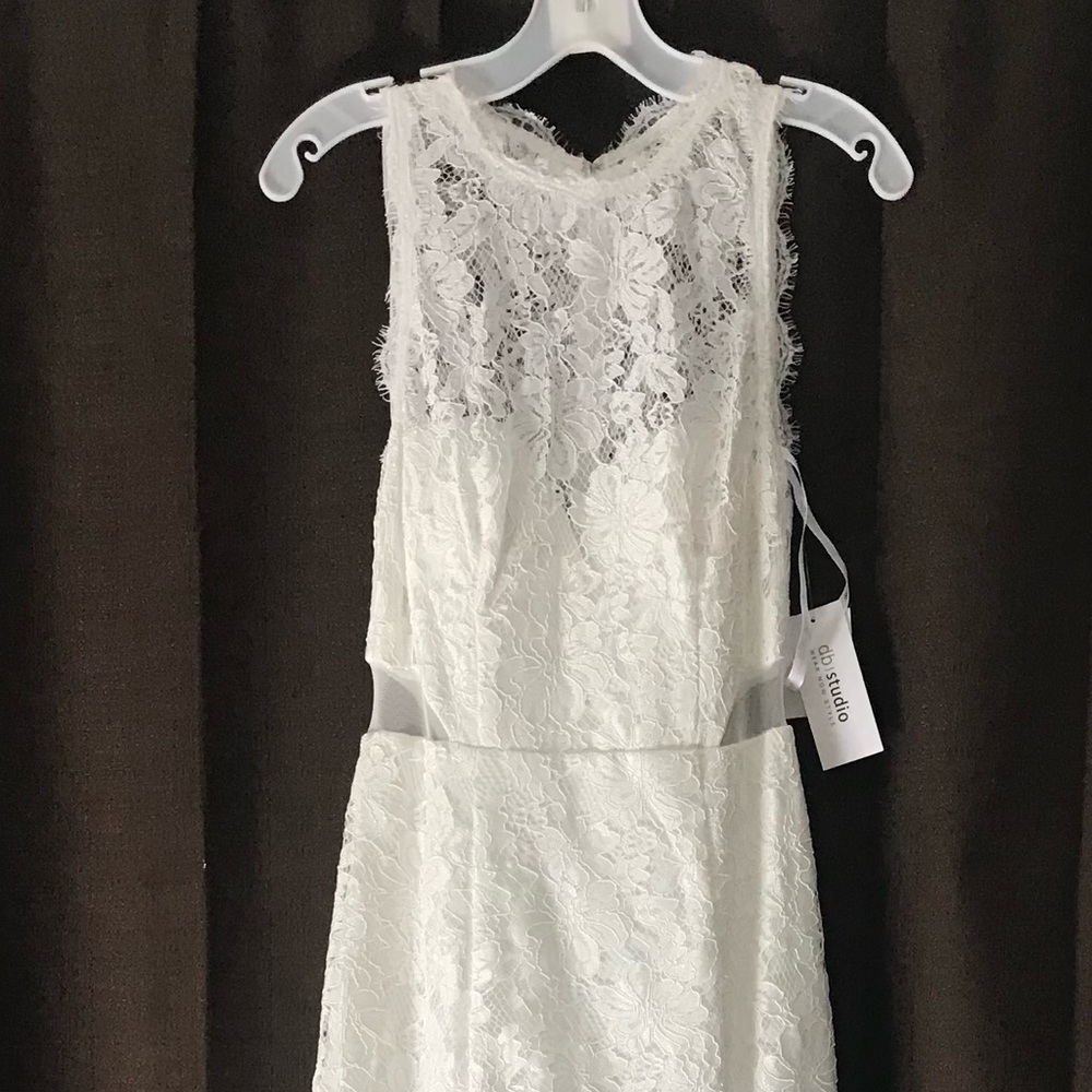Lace wedding dress. Never worn, never altered.